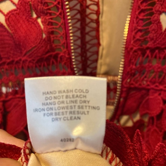 NWOT Romeo + Juliet Couture Lace Red Dress, Size S - Picture 7 of 8